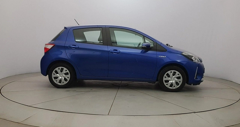 Toyota Yaris cena 60850 przebieg: 66000, rok produkcji 2018 z Dobrodzień małe 466